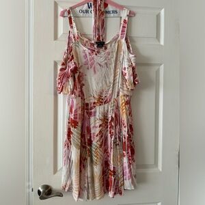 City chic tropical floral